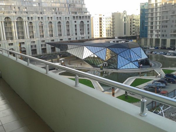 ქირავდება დღიურად ბათუმში, მაკდონალდსთან!!!