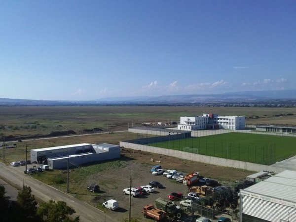 იყიდება 21-ე მიკრორაიონთან რუსთავის შემოსასვლელში