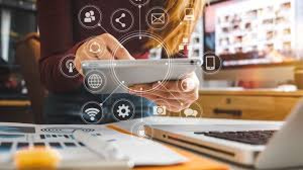 "თბილისში მდებარე კვების ობიექტი ეძებს პროფესიონალურ მარკეტინგულ კომპანიას, რომელიც უზრუნველყოფს სრულ მარკეტინგულ მომსახურებას და ორიენტირებული იქნება რეალურ შედეგებზე. მოთხოვნები: • სოციალური მედიის მართვა (Facebook / Instagram / TikTok) • სარეკლამო კამპანიების დაგეგმვა და მართვა. • ფოტო და ვიდეო კონტენტის შექმნა (კერძები, მენიუ, ობიექტი). • გაყიდვაზე ორიენტირებული ტექსტები. • შედეგების ანალიზი და რეგულარული ანგარიშგება. სასურველია გამოცდილება: • კვების ობიექტებთან მუშაობაში. • რესტორანი / კაფე / ფასტფუდი / ქეითერინგი. 